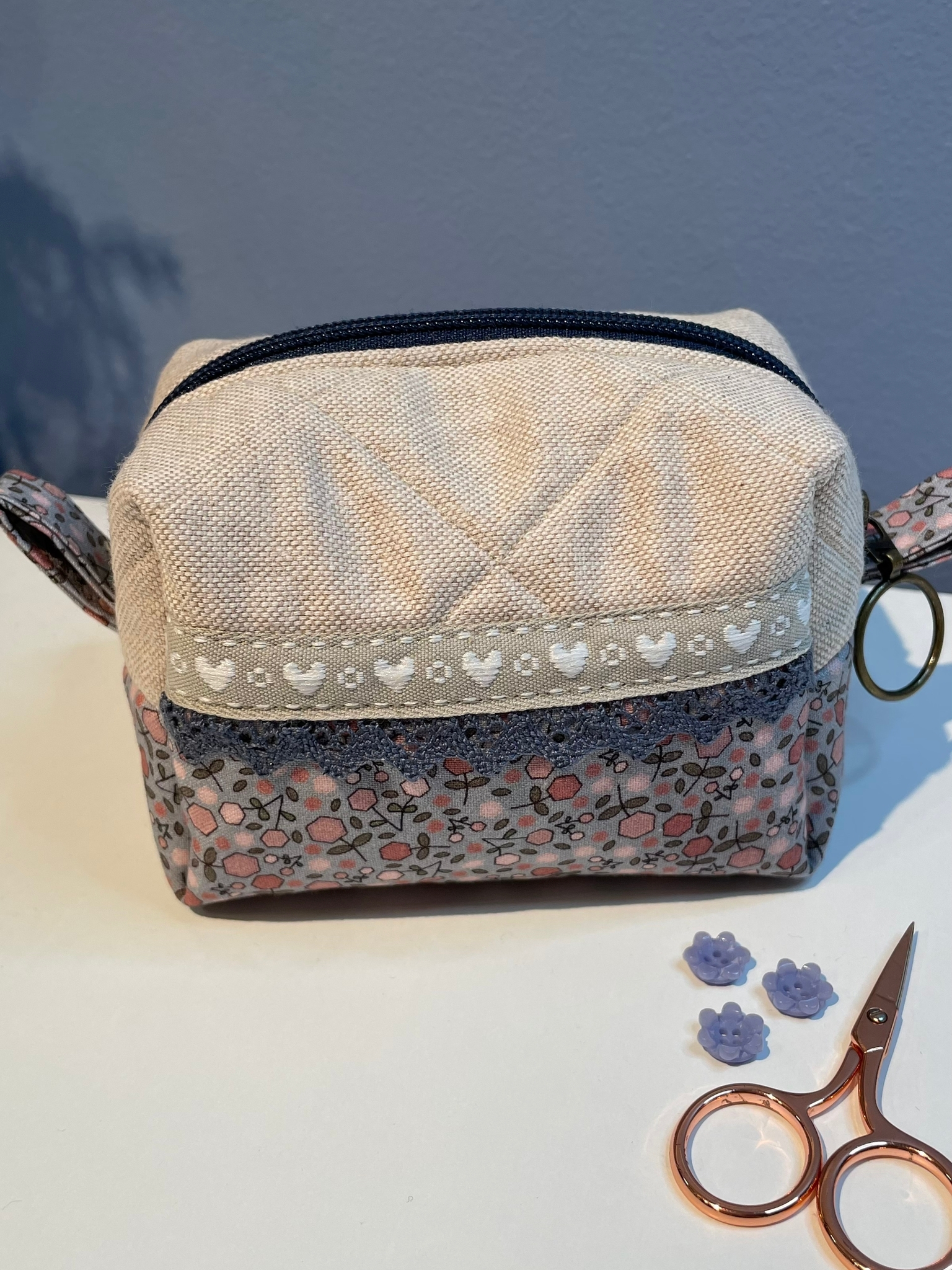 Tutorial costura: ¿Cómo hacer un bolso para móvil sencillo y bonito? 
